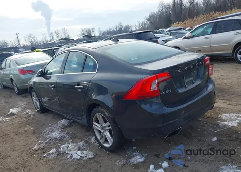 2014 Volvo S60 T5 Platinum из США, поврежденный, VIN YV1612FS0E1288612